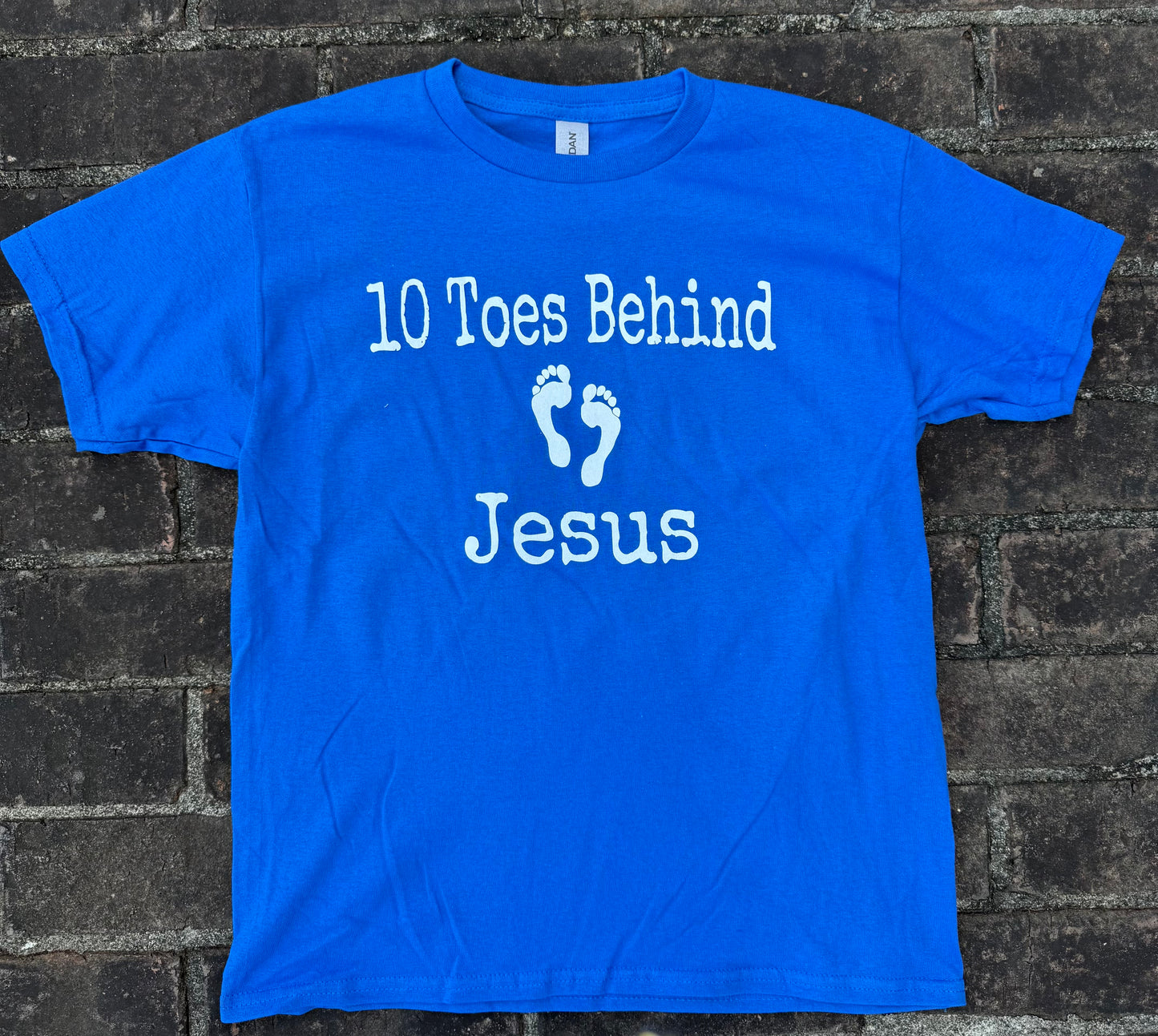 KIDS 10 Toes Behind Jesus